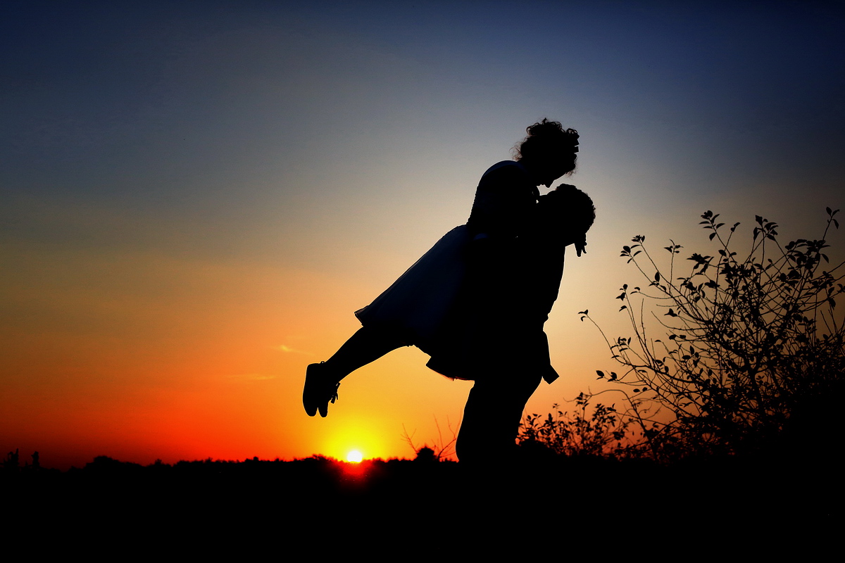 1306102 711